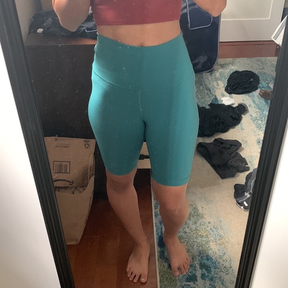 Lululemon wunder train 8” bike short - Picture 5 of 6